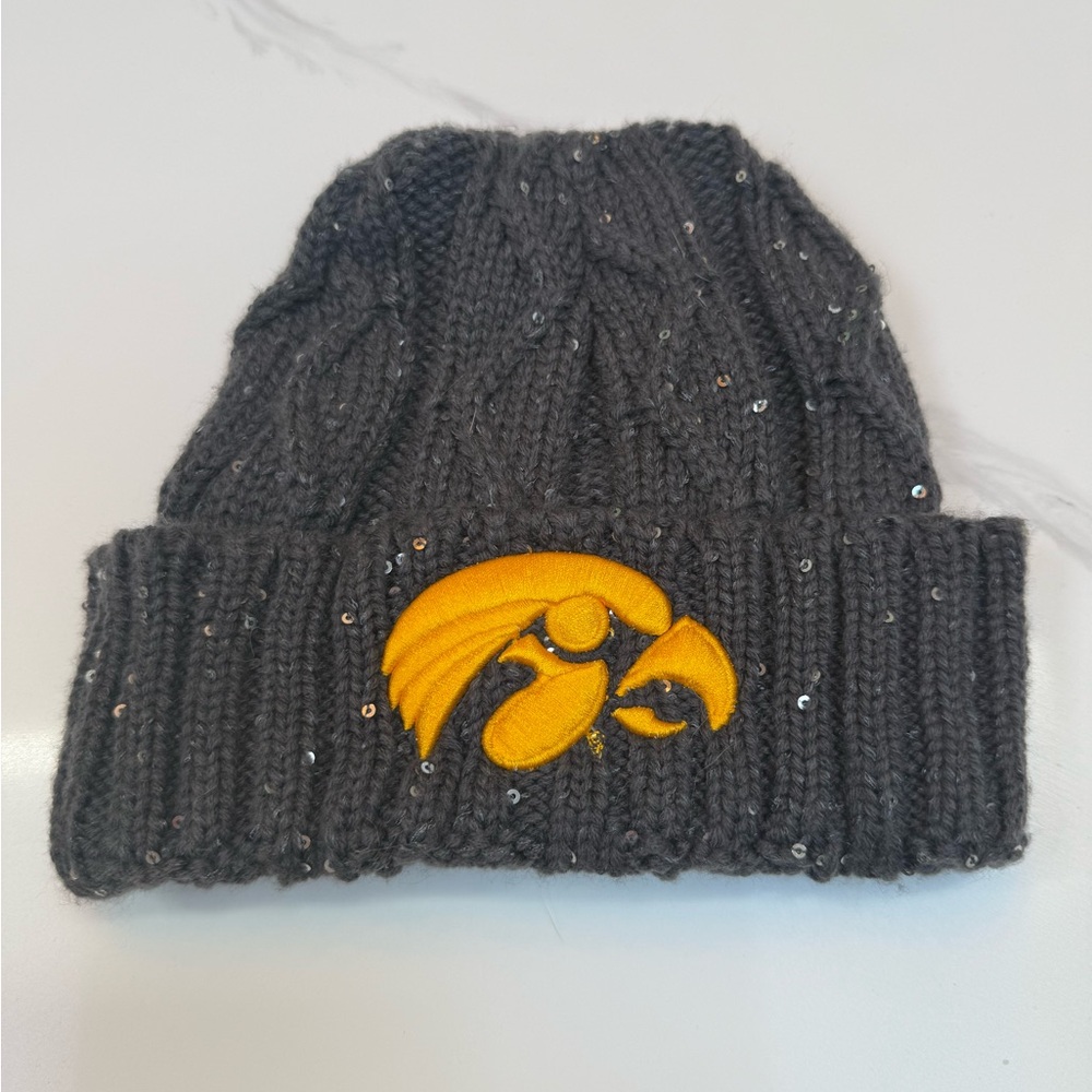 Iowa Hawkeyes Women’s Gray Knit Beanie with Sequin Detail - Like New
